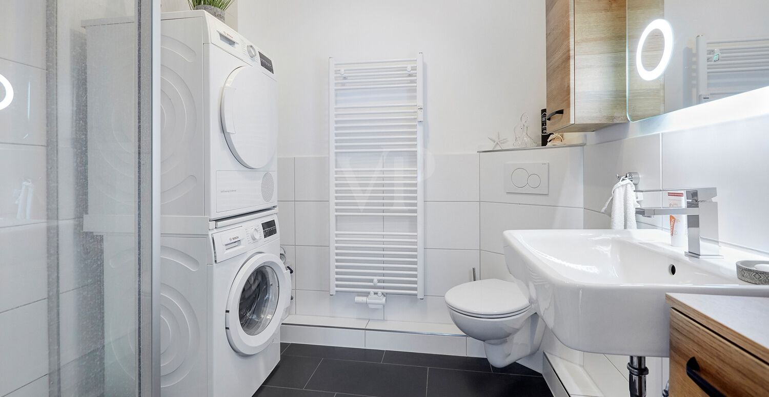 Modernes Badezimmer