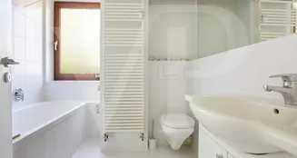 von_poll_real_estate_property_25252004_image_8