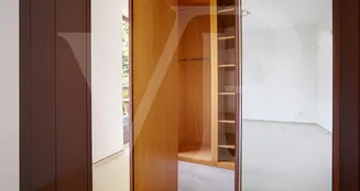 von_poll_real_estate_property_25252004_image_10