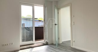 von_poll_real_estate_property_25252005_image_10