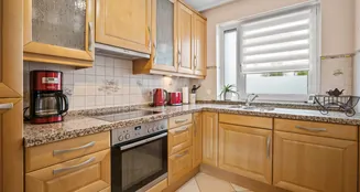 von_poll_real_estate_property_25252006_image_4