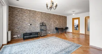 von_poll_real_estate_property_25252006_image_7