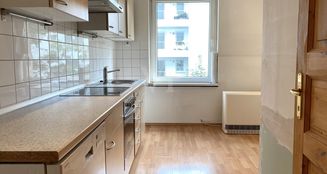von_poll_real_estate_property_24252010-M_image_7