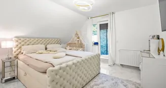 von_poll_real_estate_property_25252008_image_18