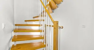 von_poll_real_estate_property_25252008_image_12