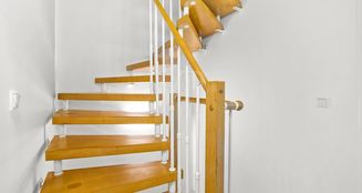 von_poll_real_estate_property_25252008_image_12