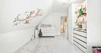 von_poll_real_estate_property_25252008_image_17