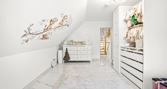 von_poll_real_estate_property_25252008_image_17