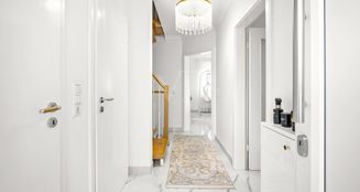 von_poll_real_estate_property_25252008_image_4