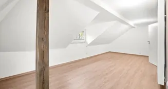 von_poll_real_estate_property_25252009_image_19