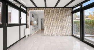 von_poll_real_estate_property_25252009_image_10