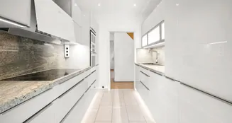 von_poll_real_estate_property_25252009_image_8