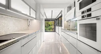 von_poll_real_estate_property_25252009_image_6