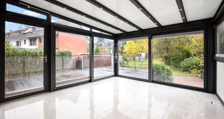 von_poll_real_estate_property_25252009_image_9