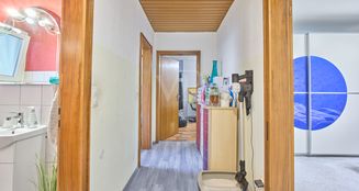 von_poll_real_estate_property_25252002-O_image_2