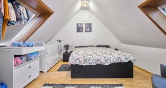 von_poll_real_estate_property_25252002-O_image_25