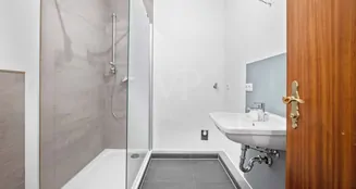 von_poll_real_estate_property_25252007-1_image_10