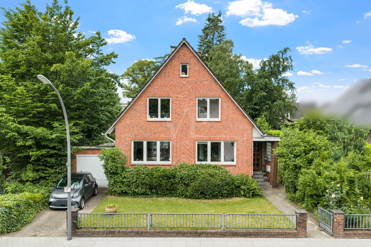 Straßenansicht