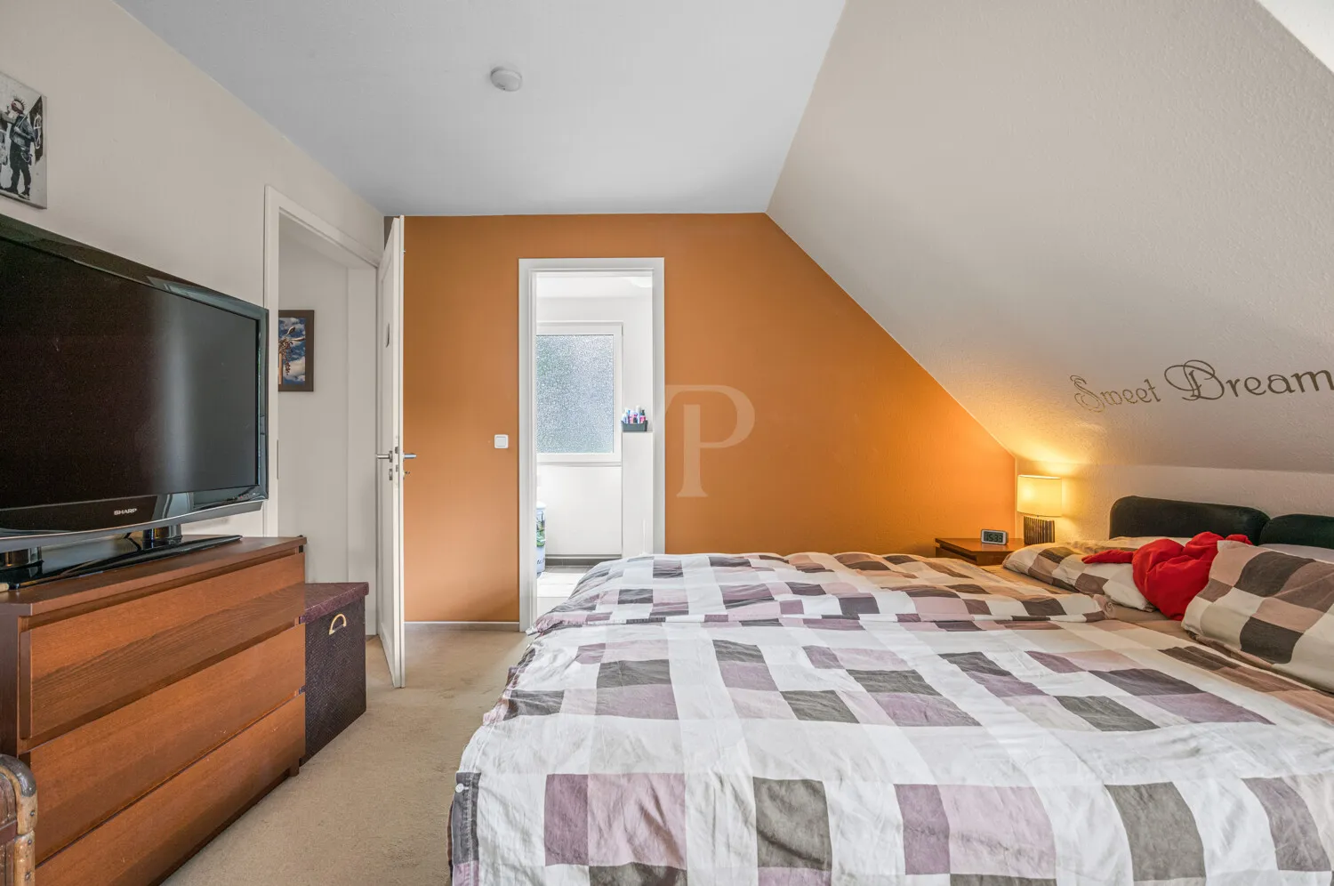 Schlafzimmer 02