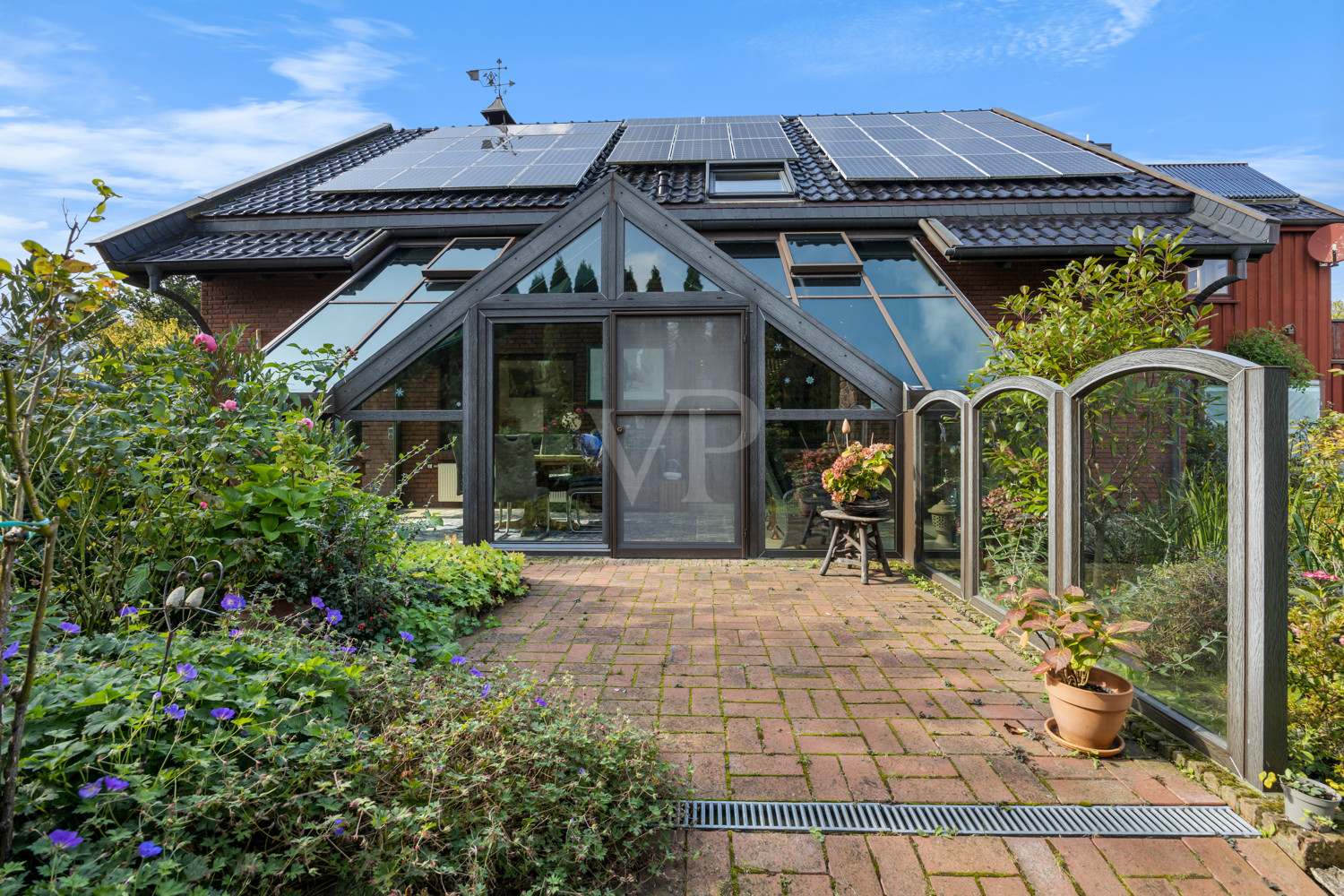 Die Terrasse vorm Wintergarten