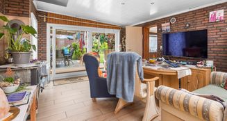 von_poll_real_estate_property_25203021_image_8