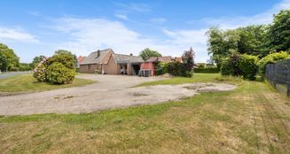 von_poll_real_estate_property_25203021_image_2