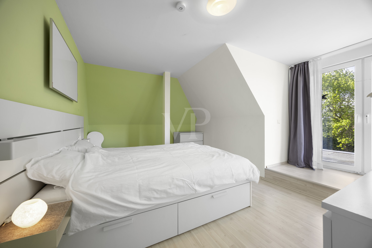 Das erste Schlafzimmer im Obergeschoss