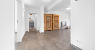 von_poll_real_estate_property_24284012_image_24