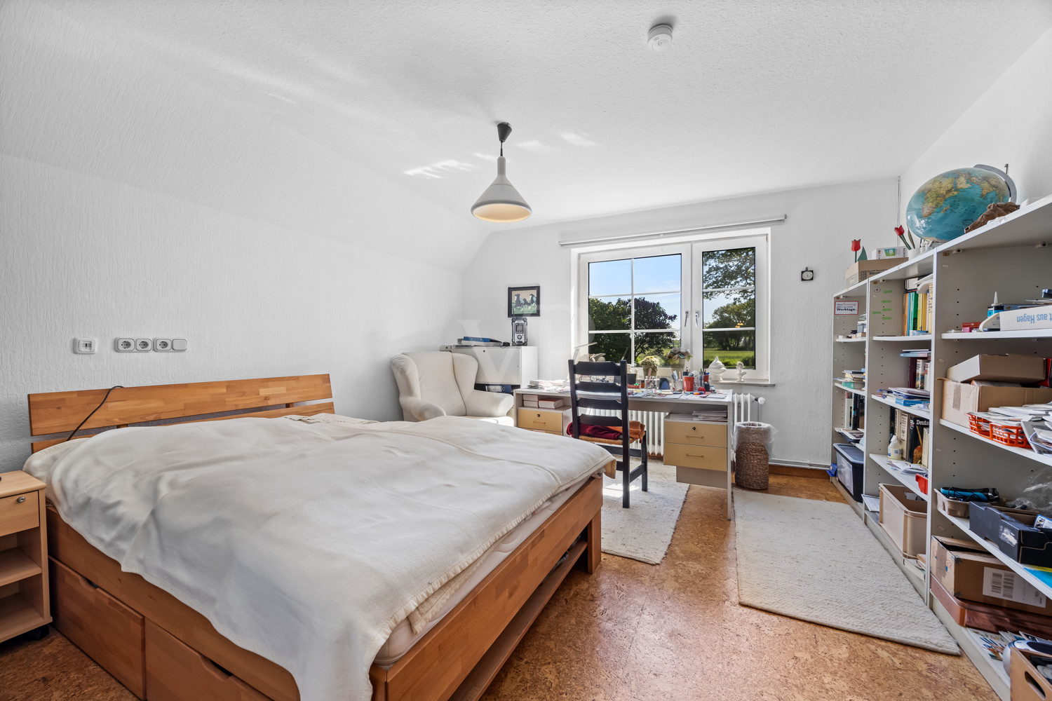 Schlafzimmer 1