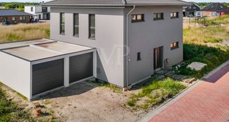 von_poll_real_estate_property_25284009_image_1