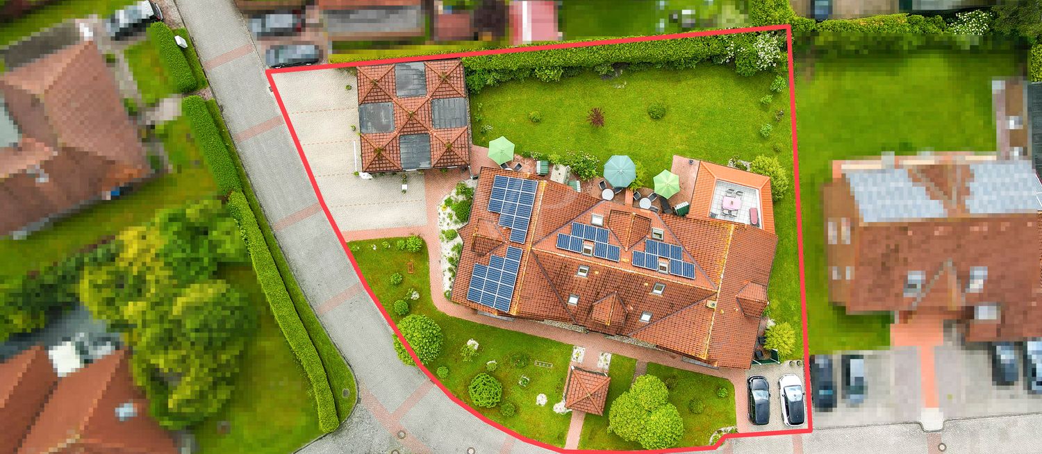 Luftbild auf die Liegenschaft mit 1 Parkplatz