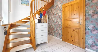 von_poll_real_estate_property_25284021_image_2