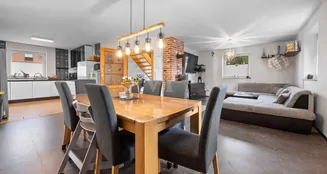 von_poll_real_estate_property_25284019_image_2