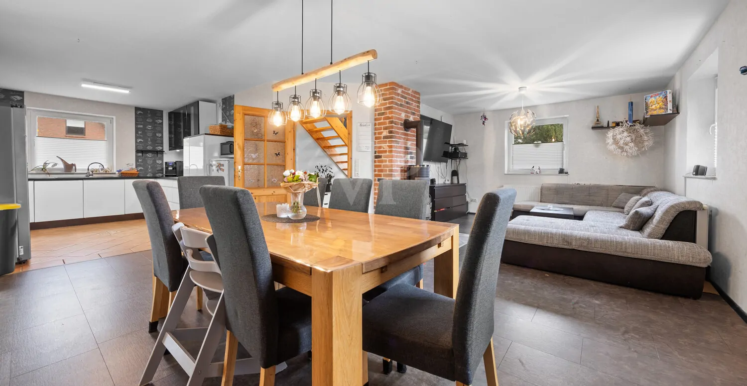 offener Wohn-Küchen-Essbereich