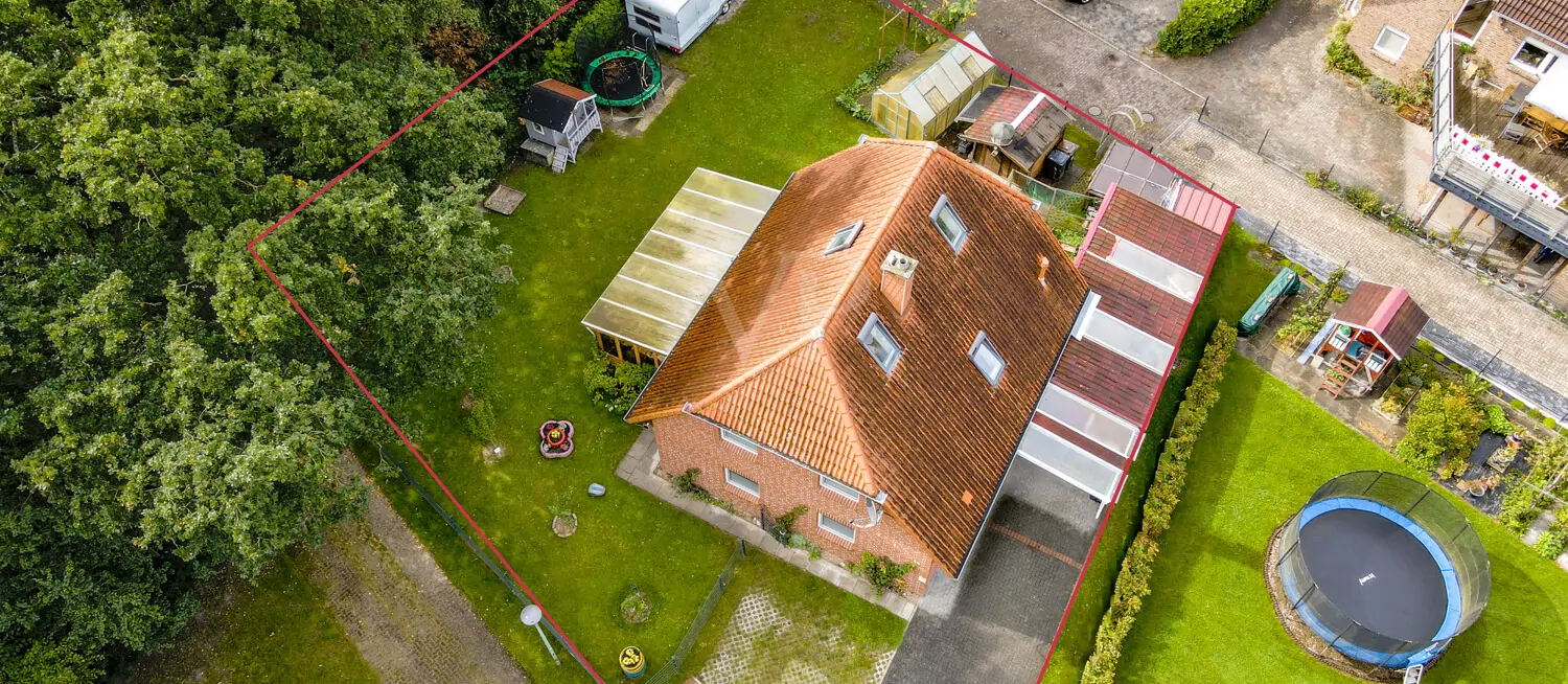 Luftaufnahme vom Grundstück