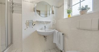 von_poll_real_estate_property_25284018_image_9