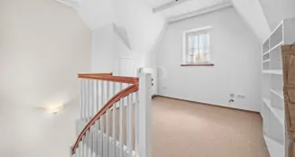 von_poll_real_estate_property_25284026_image_7