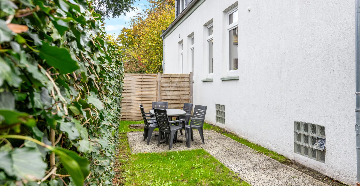 Terrasse Wohnung links