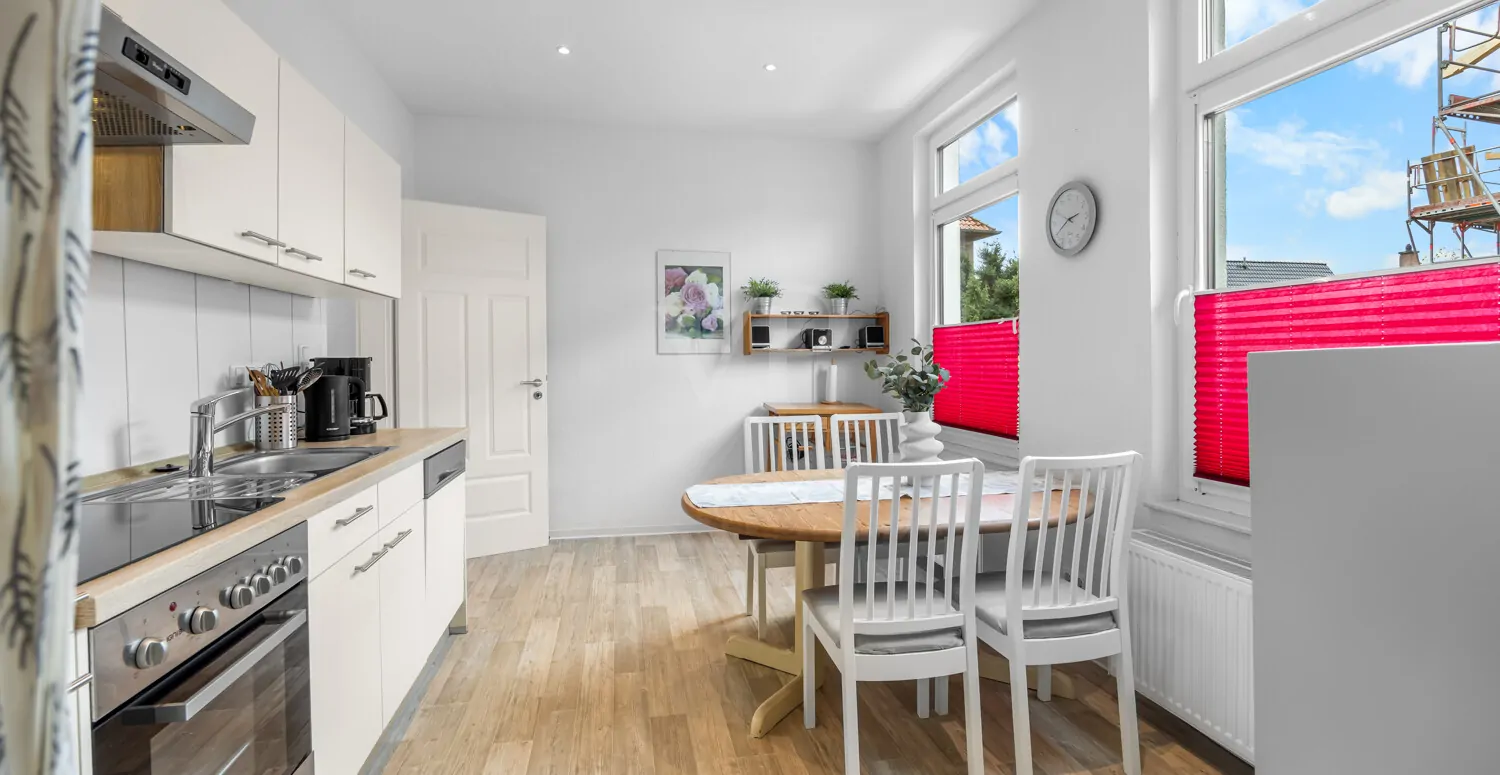 Blick in die Küche Wohnung 2