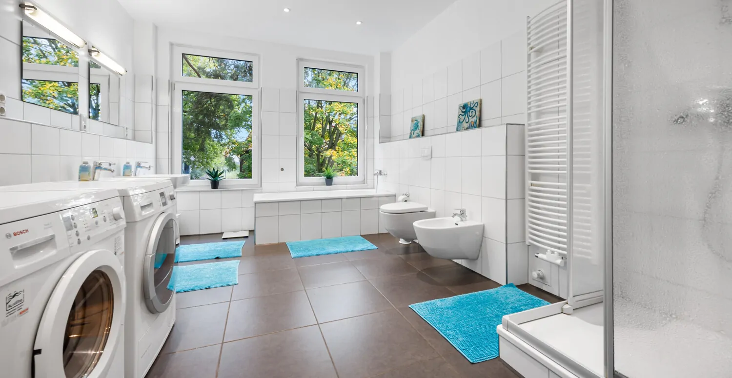 Das Badezimmer Wohnung 1 im Obergeschoss