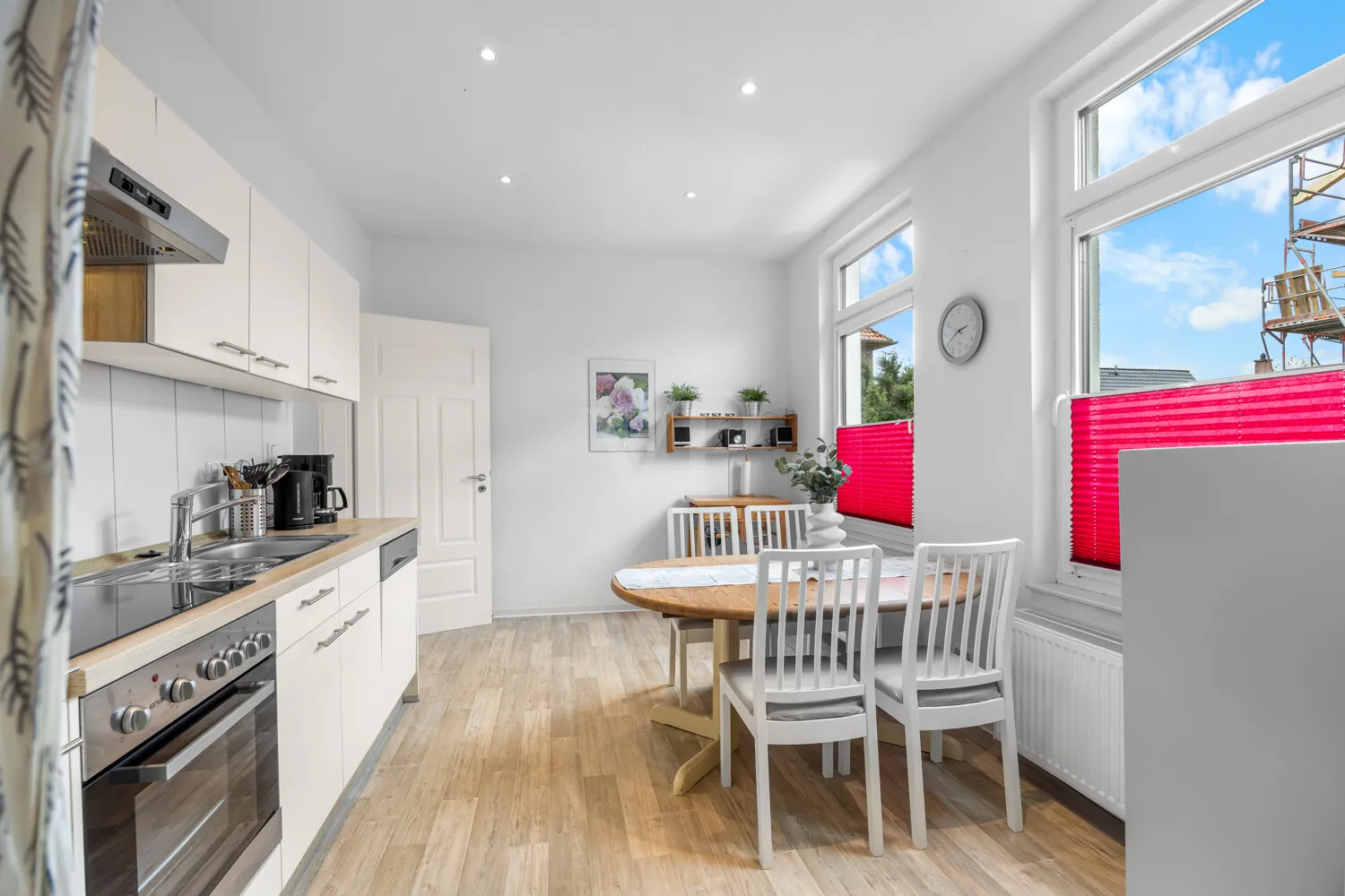 Blick in die Küche Wohnung 2