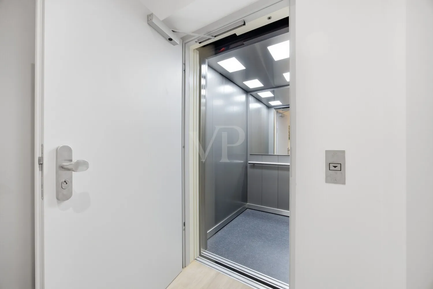 Personenaufzug bis auf die Wohnungsetage