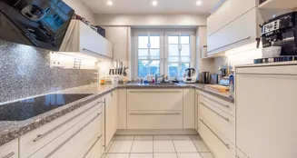 von_poll_real_estate_property_25220075_image_2