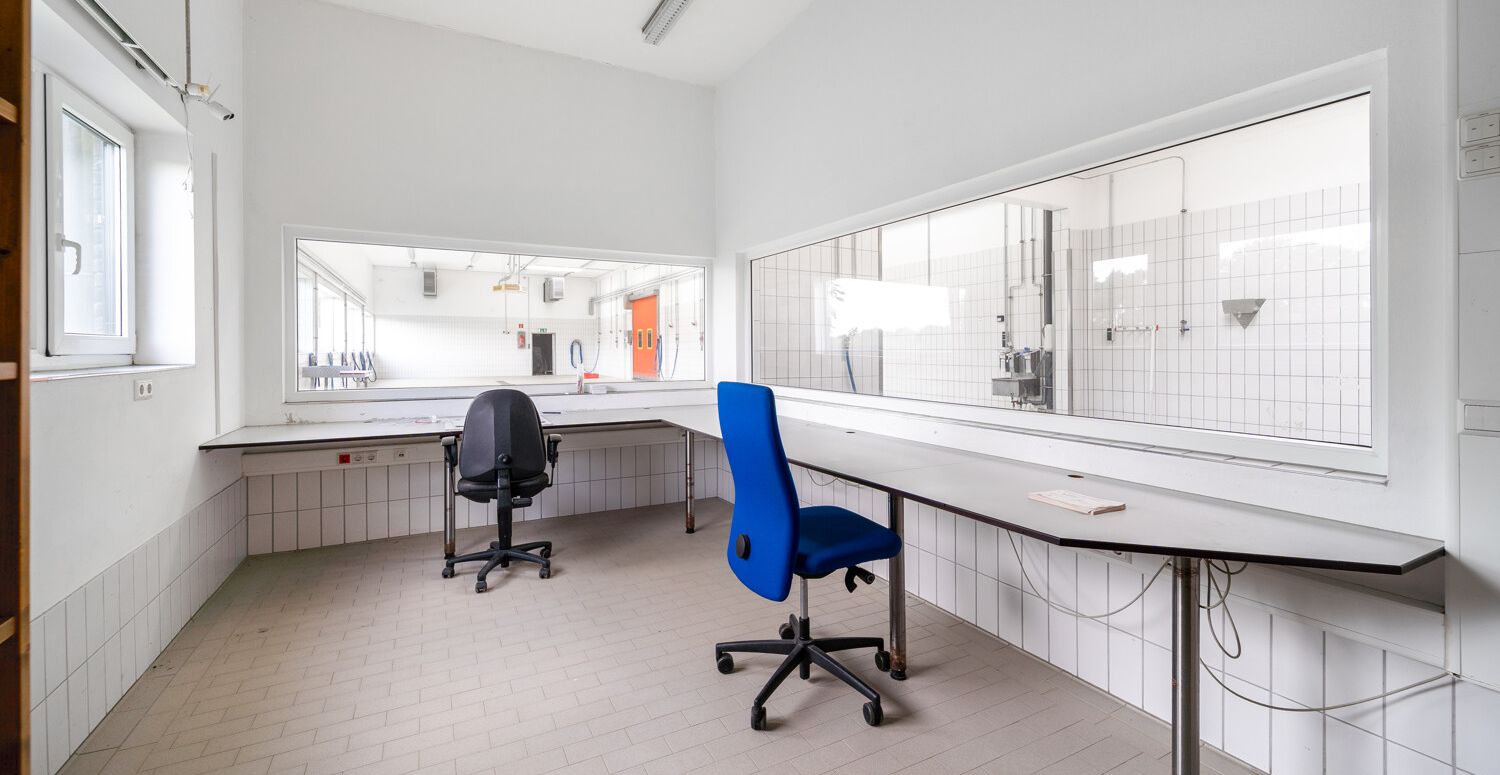 Büro EG