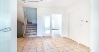 von_poll_real_estate_property_25220037_image_2