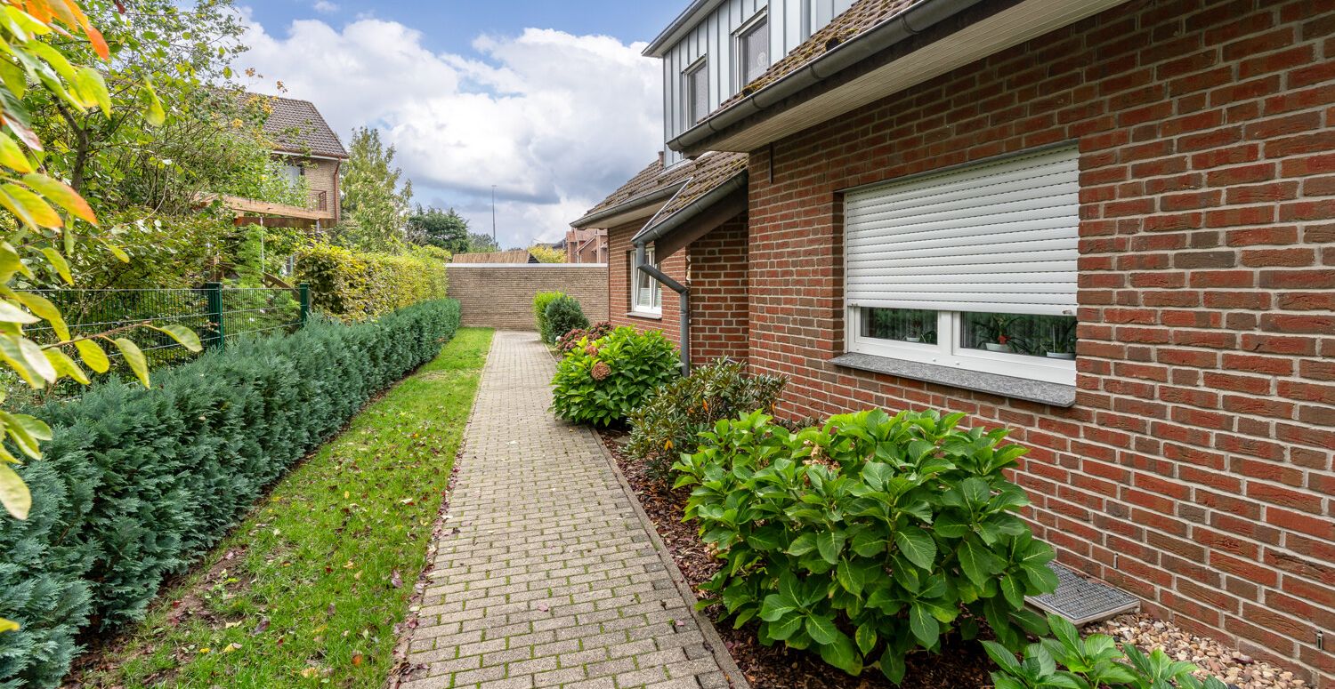 Weg zum Hauseingang
