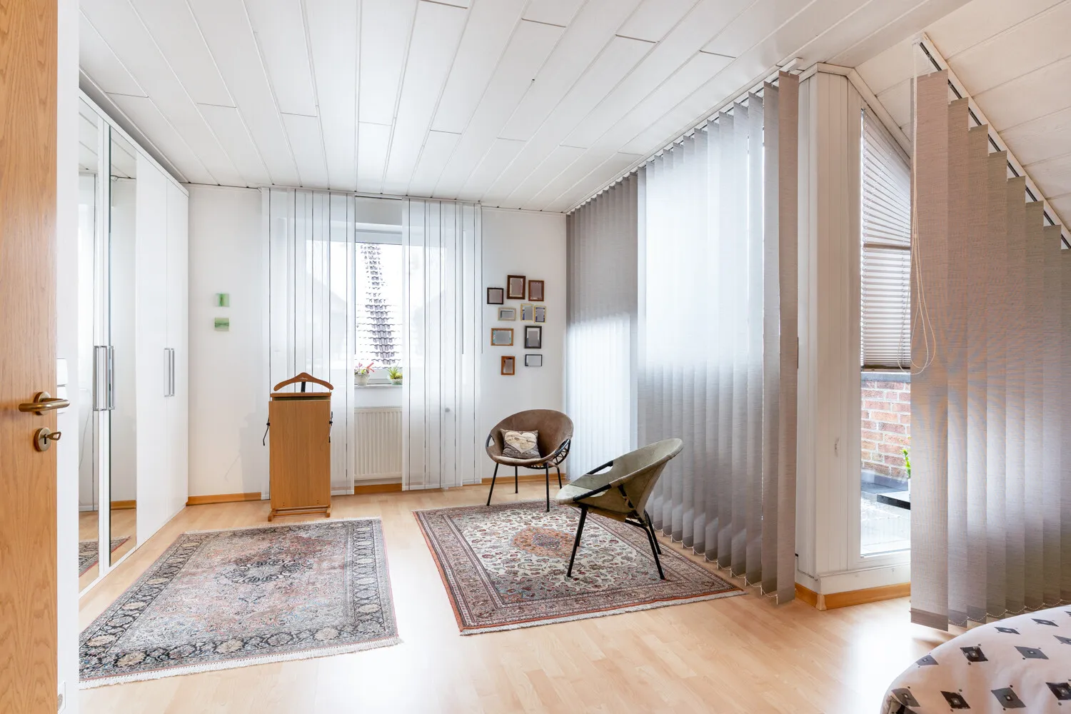 Schlafzimmer mit Loggia