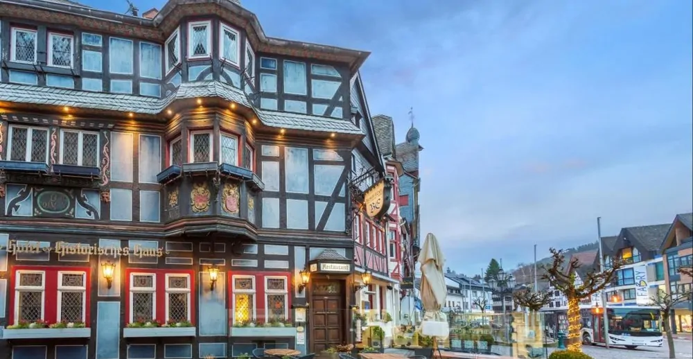 Gastfreundschaft mit Tradition und Geschichte im Herzen von Adenau