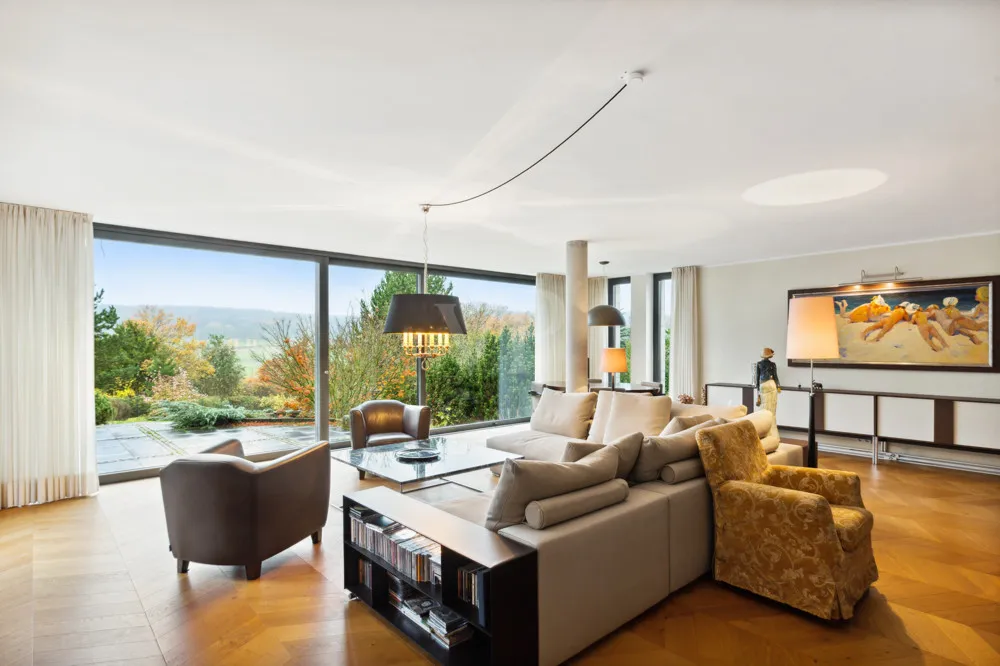 Originalaufnahme Wohnraum mit Blick zum Garten