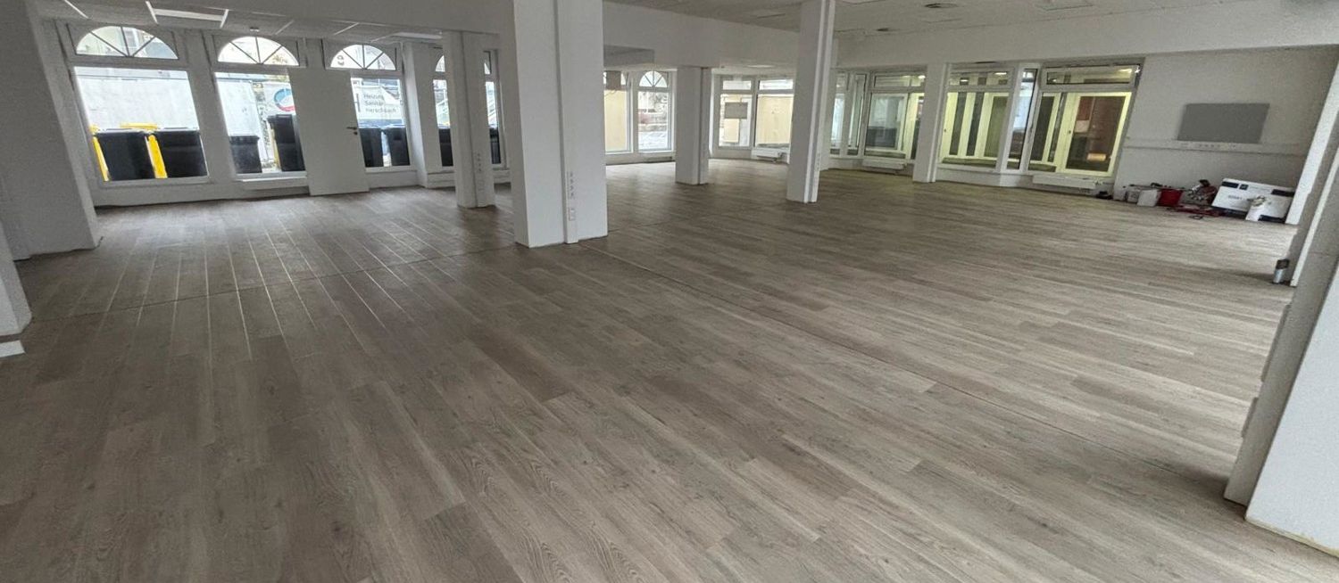 Gewerbeeinheit 30